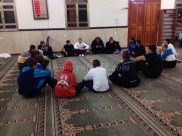 بالصور: مركز حراء لتحفيظ القرآن الكريم ينظم اعتكافاً لطلابه في مسجد الجبلية بمدينة يافا 